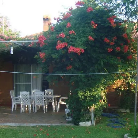 Villa Calle Selene Utrera